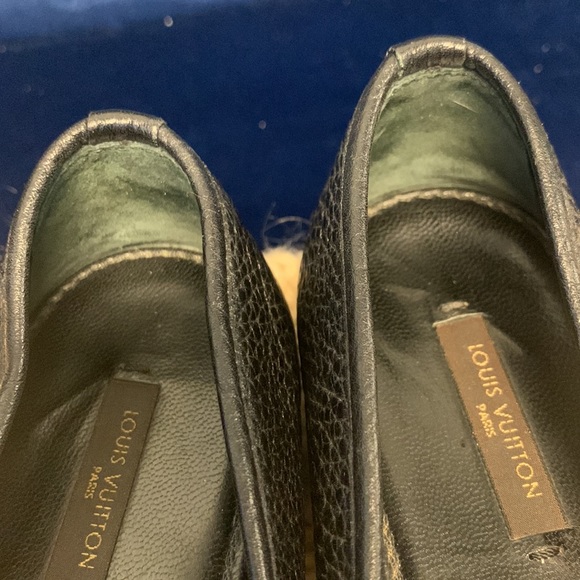 Authentic Louis Vuitton flats.  7-1/2 - Picture 4 of 12